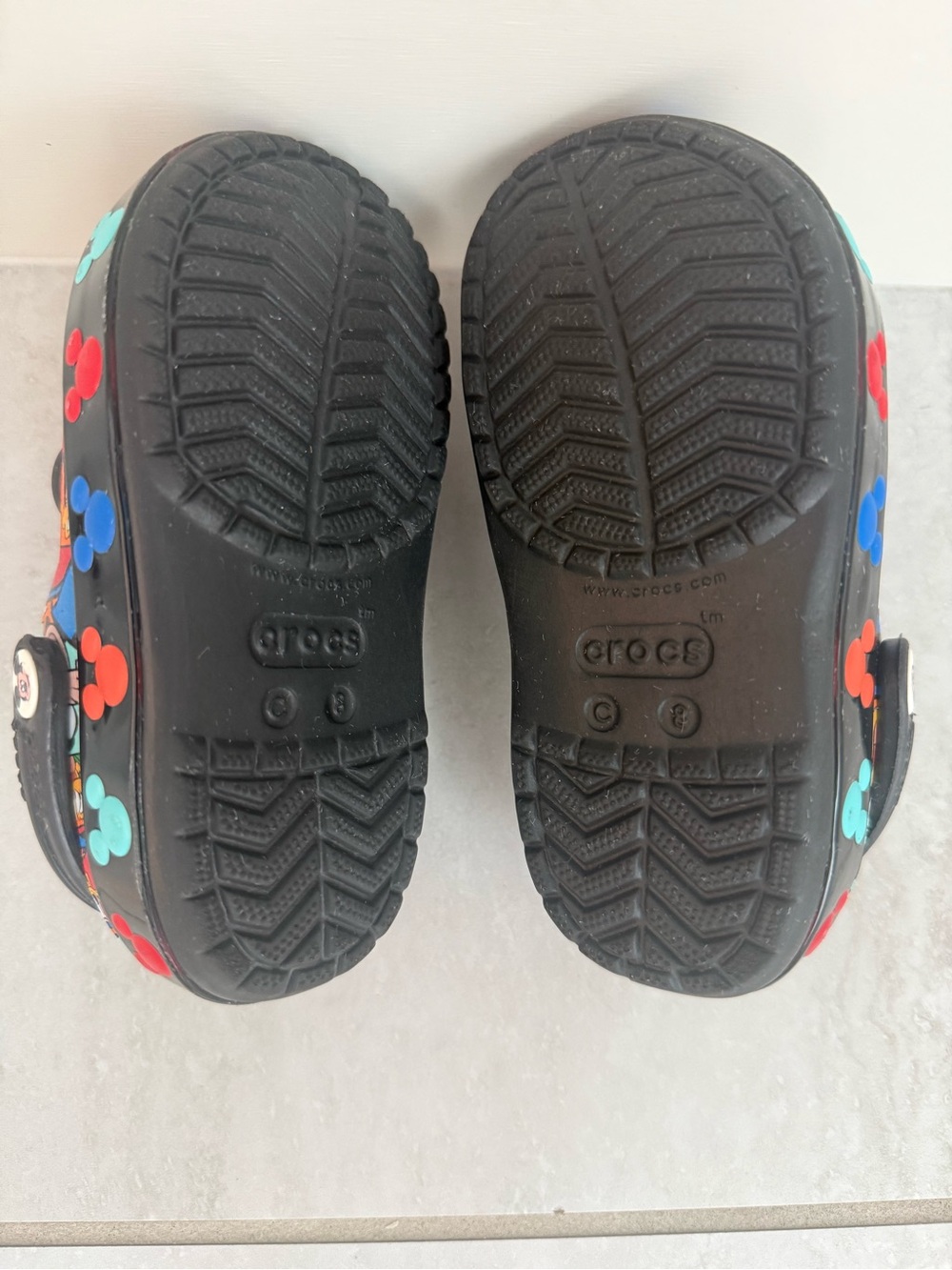 Disney Black Mickey & Friends Toddler Crocs size 8 - Picture 11 of 11